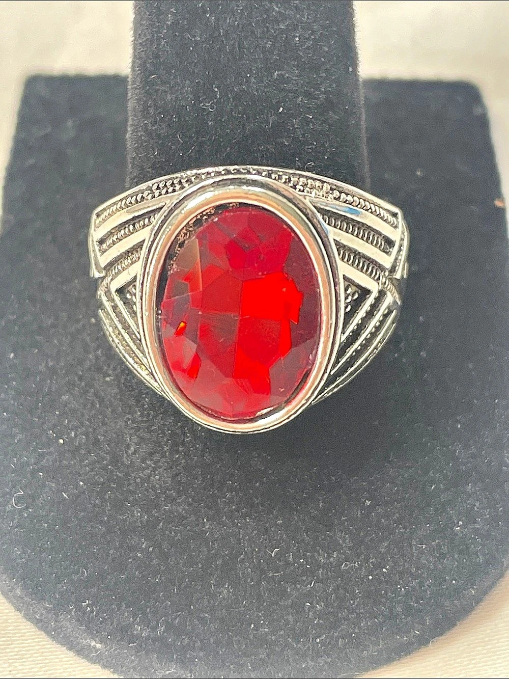 Red Oval Glass Gemstone Ring Size 9